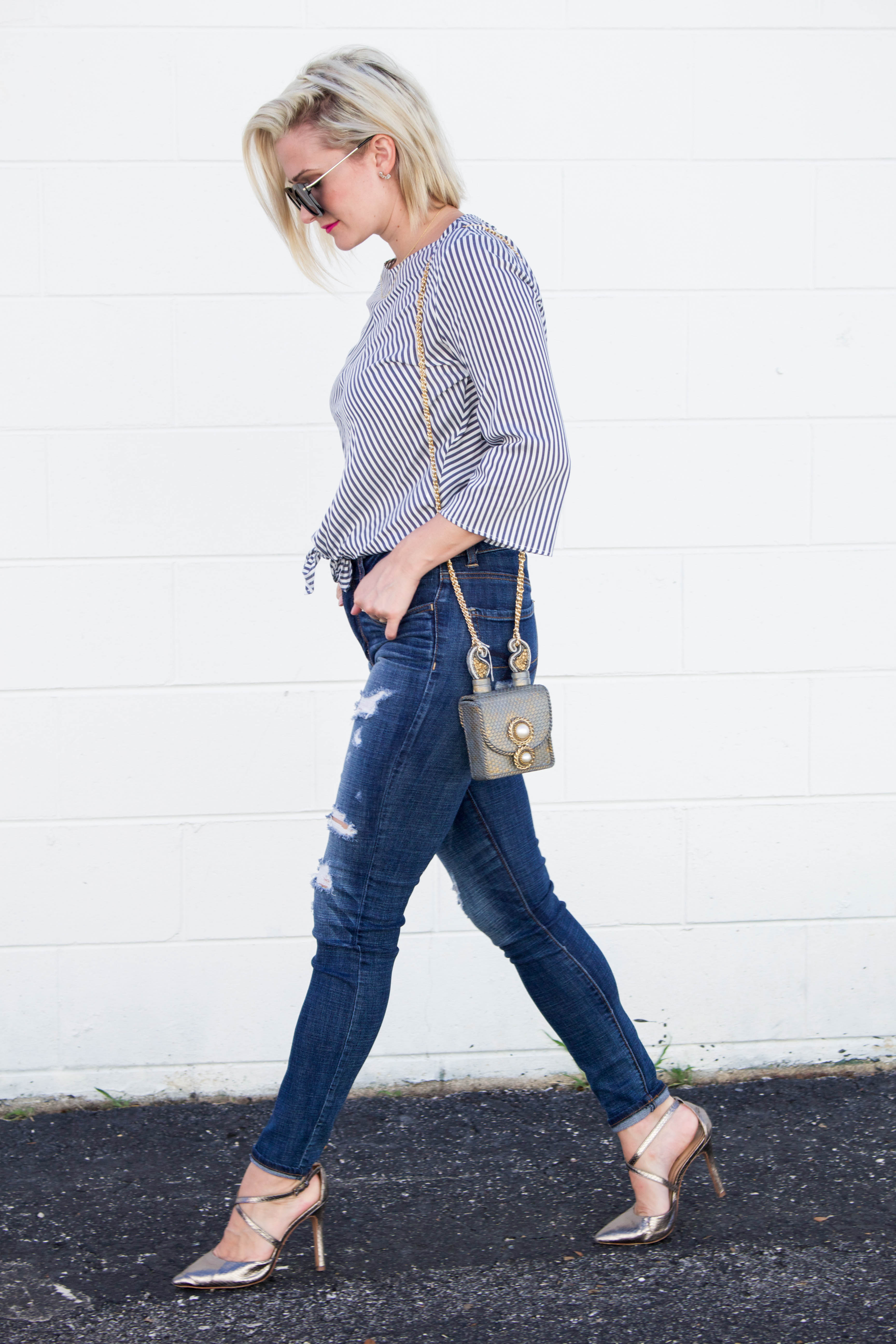 Grey_Knot_Top_Denim_Ripped_Jeans_Metallic_Heels