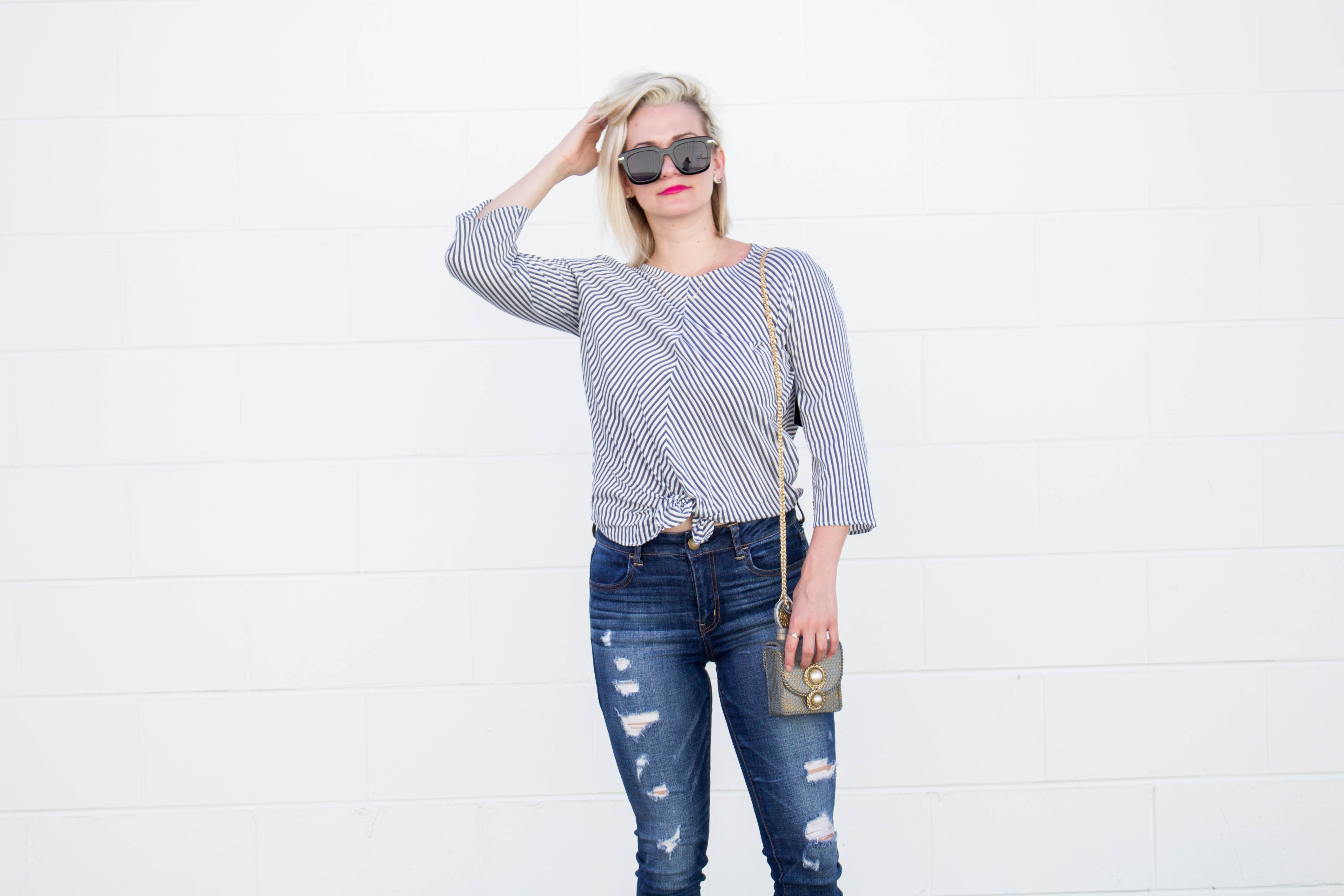 Grey_Top_Ripped_Denim_Jeans